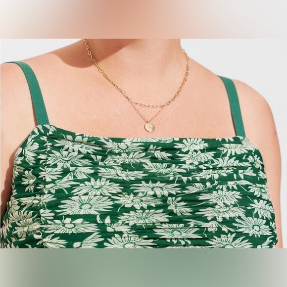 Torrid Stretch Mesh Cropped Shirred Cami Top Green, size 2 (18/20) - Picture 3 of 8